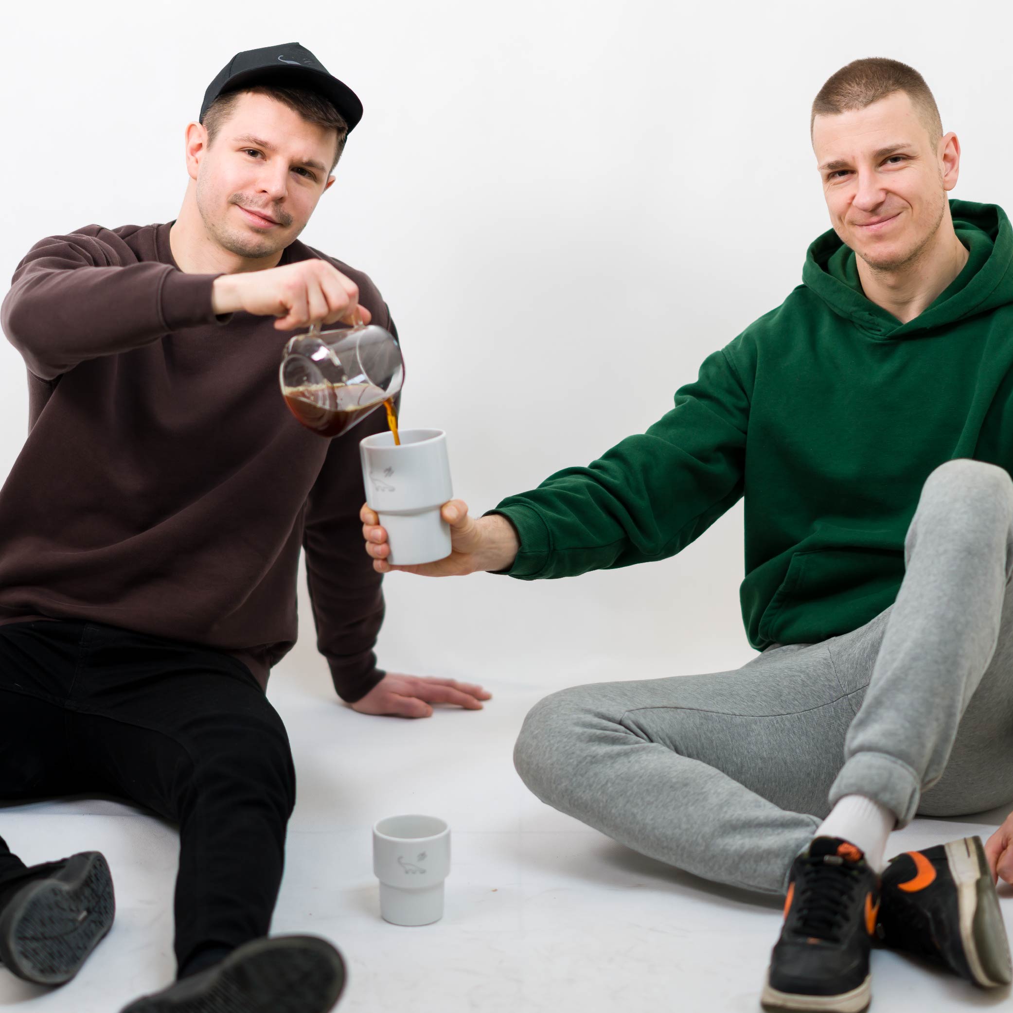 Modele kubków są różne, ale z propozycji naszych kawoszy kubki barowe są niezbędne w każdym hipsterskim domu.